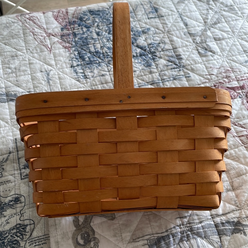 Longaberger 1997 One Handle Basket. - Picture 5 of 9